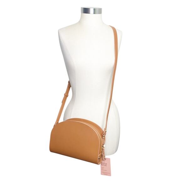 NWT Quince Italian Tan Smooth Leather Dome Crossbody - Picture 1 of 5